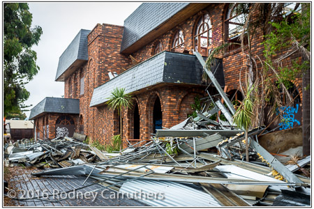 22nd January 2016 - Photo a Day - Day 22 - Gateway to the Peninsula. The Ambassodor Motel comes down to be replaced by Units. Please make them large attractive homes that we can be proud of. Not just dog-boxes to further trash our image.